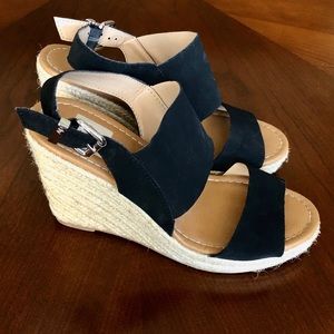 DV Size 8 Black Wedge Heels